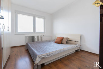 3-IZB.BYT S ÚŽASNÝMI VÝHĽADMI NA DUBNICU, 68m2, POD HÁJOM - 10