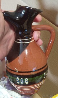 Modranská keramika - vaza krčah tanier drevená polica ... - 10