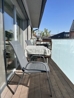 Nadštandardný, priestranný 94m2, 2 izbový byt v Starom Meste - 10