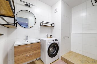 Ponúkam elegantný 3 izbový byt na sídlisku Dargovských hrdin - 10