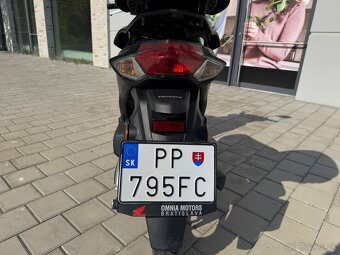 Honda Vision 110 r.v. 2023 - 10