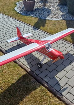 Hangar Valiant 10cc 1.8m - 10