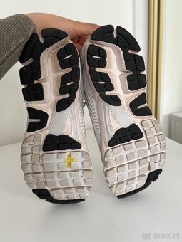 Nike Zoom Vomero 5SP - 10