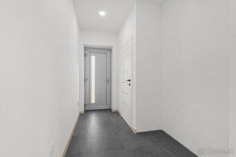 Premiová moderná novostavba – úsporné bývanie s terasou - 10