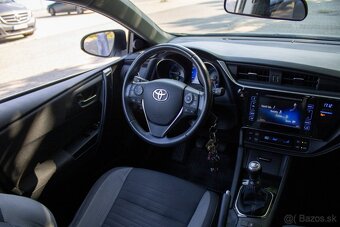 Toyota Auris 1.6 benzin 2019 - 10