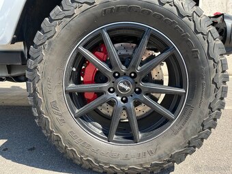 Jeep Wrangler Hemi 6.4 Rubicon - 10
