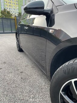 Chevrolet Cruze - 10