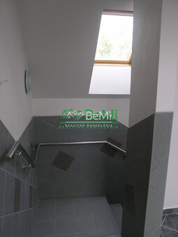 Na predaj: Polyfunkčný rodinný dom – ideálny na byty, ambula - 10