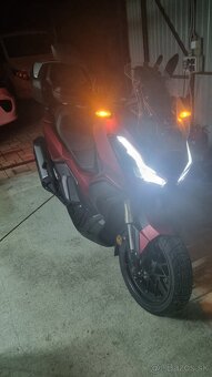 Honda ADV 350 Smart TOP BOX - 10