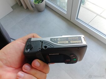 Olympus Camedia Digital Camera C-860L (1990) - 10