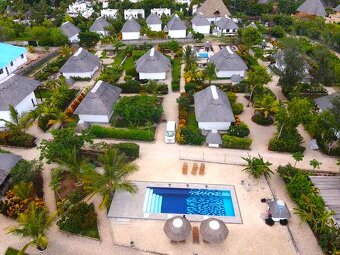 ZARIA GARDEN BUNGALOWS - 10