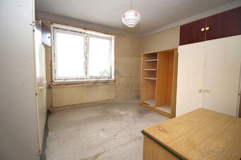 PREDAJ DOM s GARÁŽOU a poz. 539 m² Klížske Hradište - 10