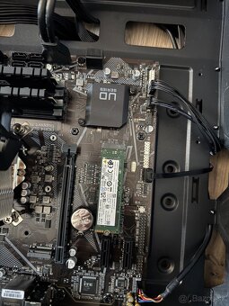 PC i5-10400F, 32GB ram, 1 TB M2 SSD, rtx4060 8GB - 10