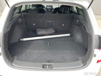 Hyundai i30 CW 1.6 CRDi Family - 10