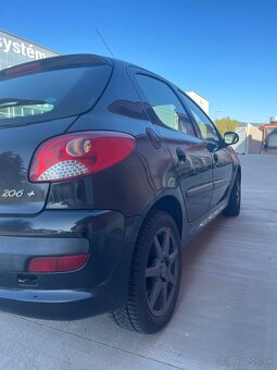 Peugeot 206+ 1.4HDi r.v. 10/2011 - 10