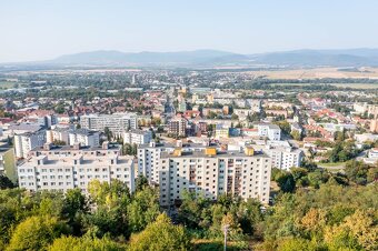 Na PREDAJ krásne zrekonštuovaný 3-izbový byt na Okulke - 10