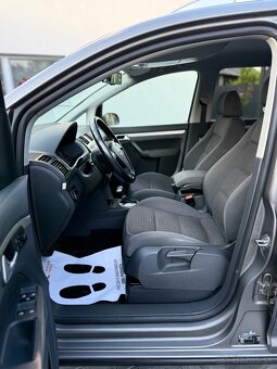 Volkswagen Touran 1.4Tsi DSag automat - 10