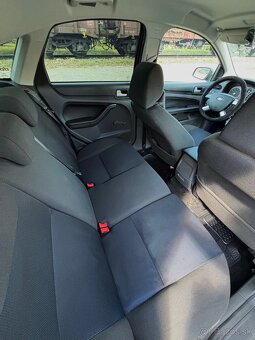 FORD Focus mk2 1.6 74kw - 10