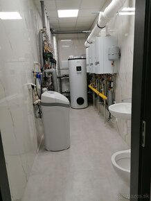 Na prenájom 980 m2 skladovo-kancelársky objekt BB - 10