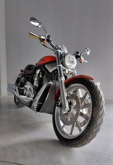 HARLEY-DAVIDSON V ROD - 10