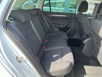 Škoda Superb Combi 2.0 TSI 140kW Style DSG - 10