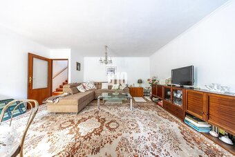 PREROBTE SI PODĽA SEBA TENTO DVOJGENERAČNÝ DOM V TICHOM PROS - 10