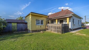 Chyžka v tichej uličke Zálužíc - 10