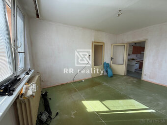 2-izbový byt - Kpt. Jaroša, pôvodný stav, 58m2 + loggia - 10