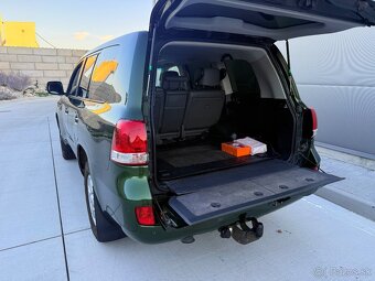 Toyota Land Cruiser 200 4.5 V8 - 10