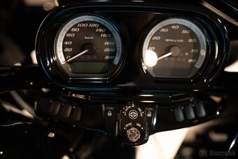 Harley Davidson Road Glide ULTRA LIMITED - 10