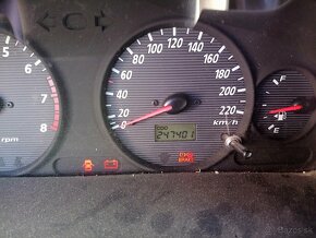 Hyundai Santa Fe 2.4 /2005/ 107 kW, benzín + lpg - JAZDÍ - 10