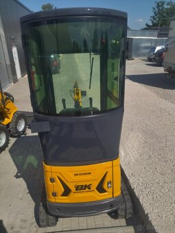 Minibager s kabínou - 10