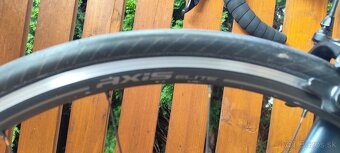 Specialized Roubaix - 10