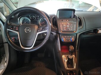 Predám Opel Zafira Tourer automat na diely. Len v celku. - 10