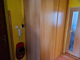 Na prenájom moderne zariadený 2 izb.byt+záhrada+parkovani - 10
