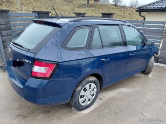 Predám mierne poškodenú Škodu Fabiu III 1,4 tdi 66kw DPH - 10