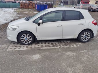 Toyota Auris - 10