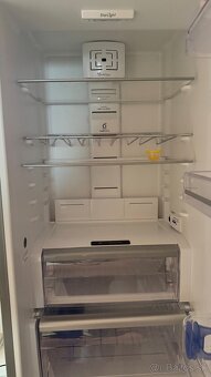 Predam chladnicku Whirpool - 10