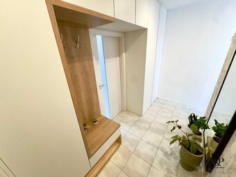 NA PREDAJ 2 IZB. BYT S BALKÓNOM, 51M2, KALINČIAKOVA UL., SEN - 10