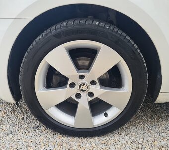 ŠKODA OCTAVIA COMBI 1.6 TDI 115K STYLE - 10
