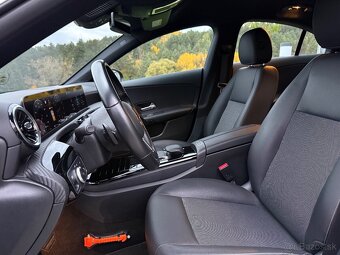 2021 Mercedes CLA 180 benzín - 10