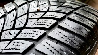 Alu R17 5x114,3 orig. RENAULT Captur + zimné pneu - 10