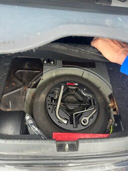 Alfa Romeo 147 1.9JTDM - 10