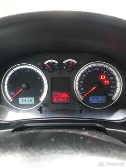 Volkswagen Bora Sedan 1.9TDi 85kw 16V - 10