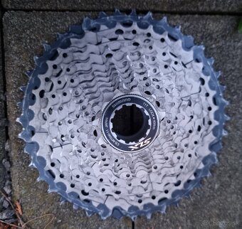 11 koliesko Shimano SLX CS-M7000 - 10