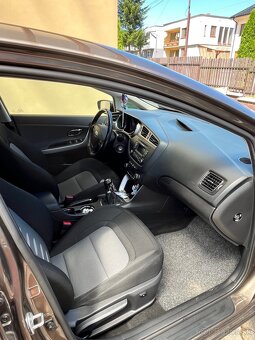 KIA Ceed - 10