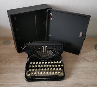 Starožitný písací stroj Corona 4 z roku 1924 - 10