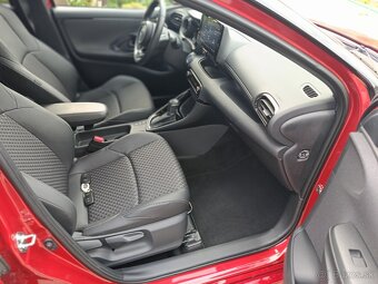 Toyota Yaris 1.5 Hybrid Selection Style - 10