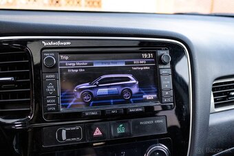 Mitsubishi Outlander Hybrid 2013 - 10