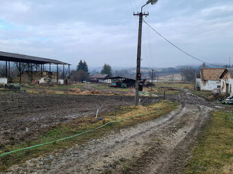 Ponúkame hospodárske budovy obci Chvalová. - 10